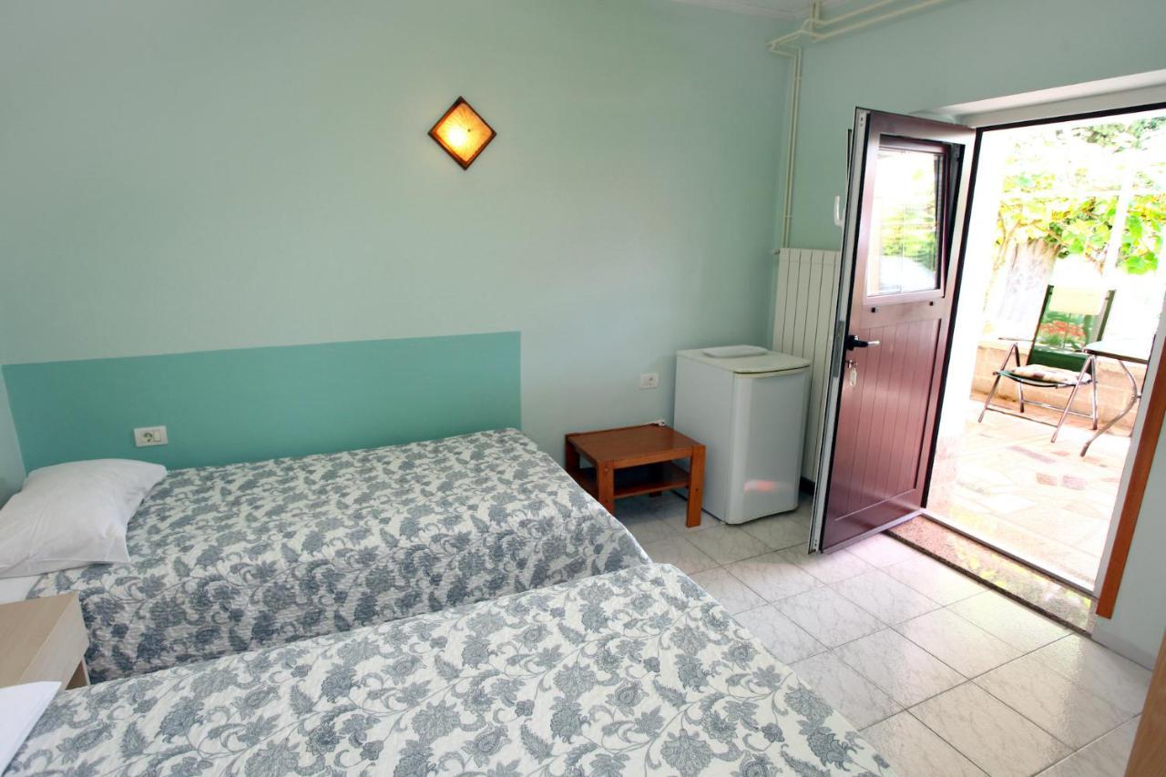 Dino Studio And Room Apartments Portoroz Exterior photo