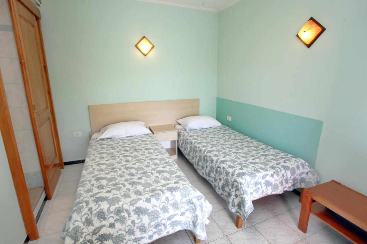 Dino Studio And Room Apartments Portoroz Exterior photo