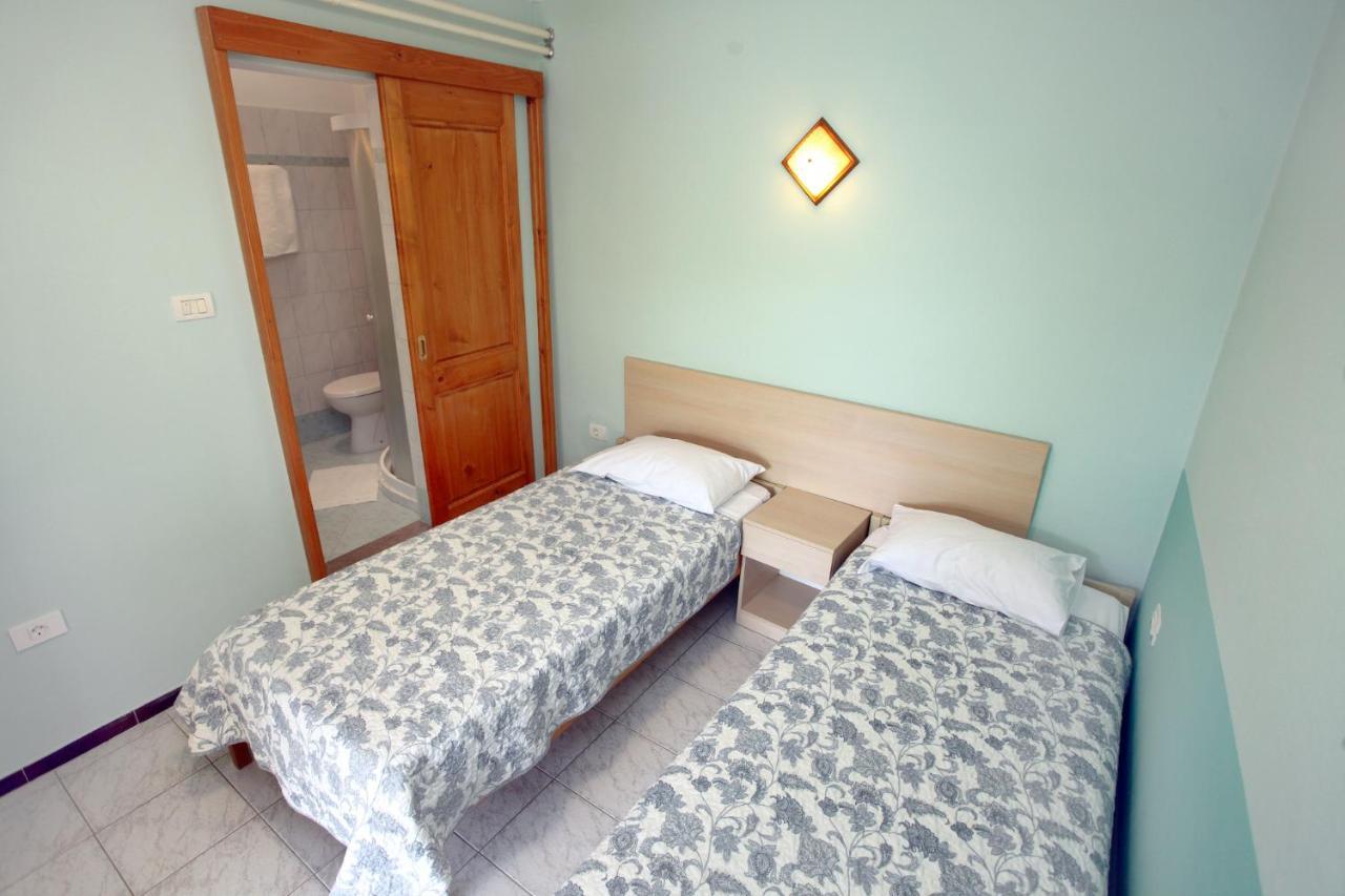 Dino Studio And Room Apartments Portoroz Exterior photo